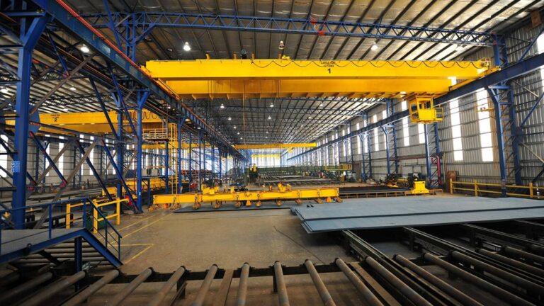 خطوط تولید جرثقیل صنعتی در کارخانه